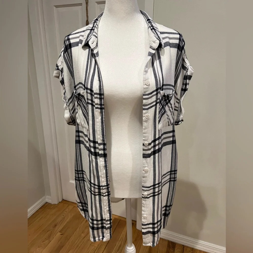 Women’s Sleeveless White/Gray Plaid Flannel Blouse/Top/Button Down Size M - Picture 2 of 7